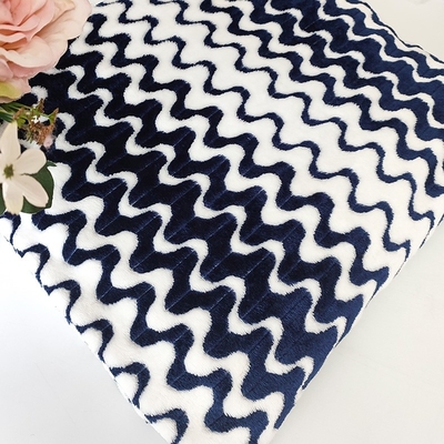 উষ্ণ কম্বল হোম টেক্সটাইল পোশাকের জন্য Cationic Jacquard ফ্ল্যানেল ফ্লিস ফ্যাব্রিক 260gsm